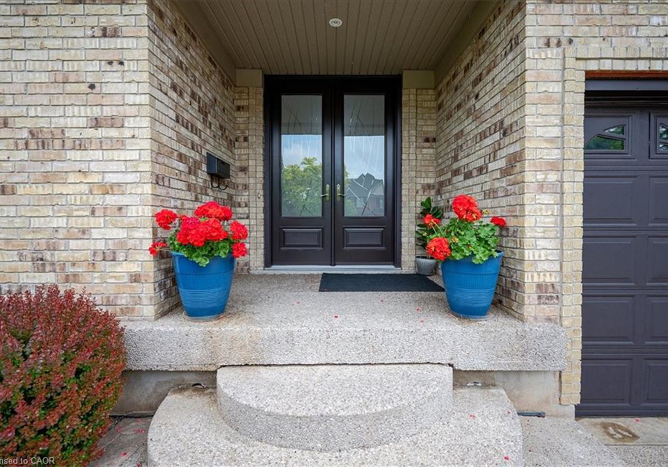 114-pennsylvania-crescent-kitchener-ontario-40838325