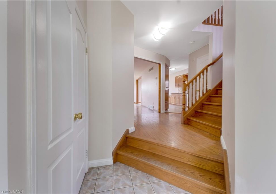 213-grey-fox-drive-kitchener-ontario-40838375