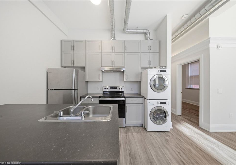 11-queen-street-brantford-ontario-40838422
