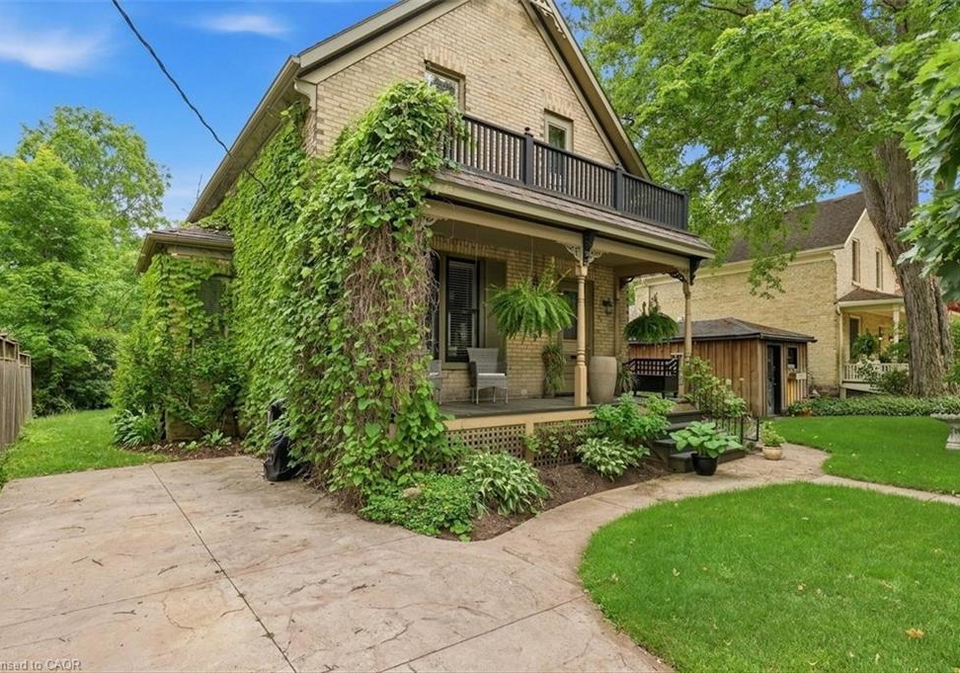 31-john-street-e-waterloo-ontario-40838441
