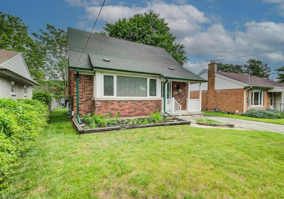 24-belmont-avenue-e-kitchener-ontario-40838502