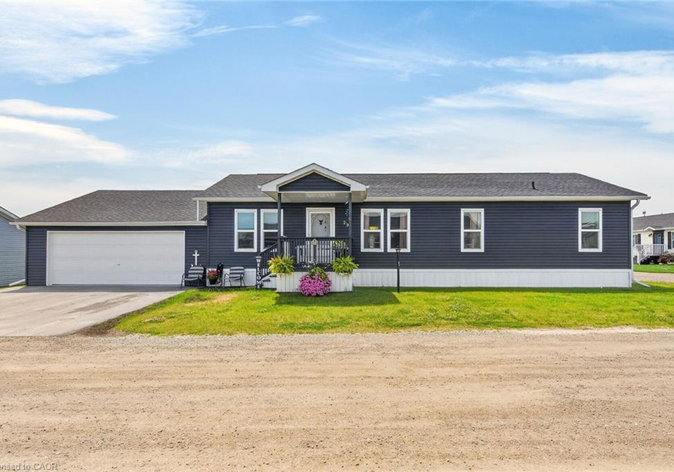 29-hickory-hollow-nanticoke-ontario-40838522