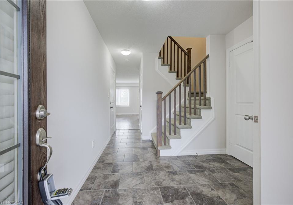 831-paris-boulevard-waterloo-ontario-40838535