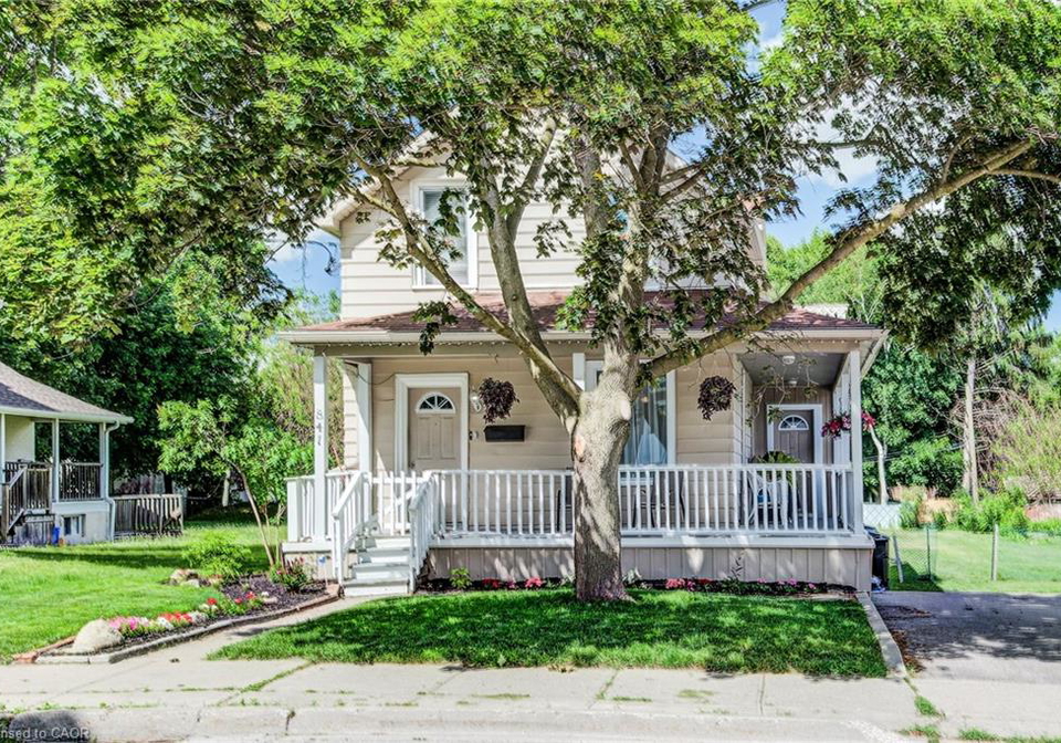 841-duke-street-cambridge-ontario-40838572