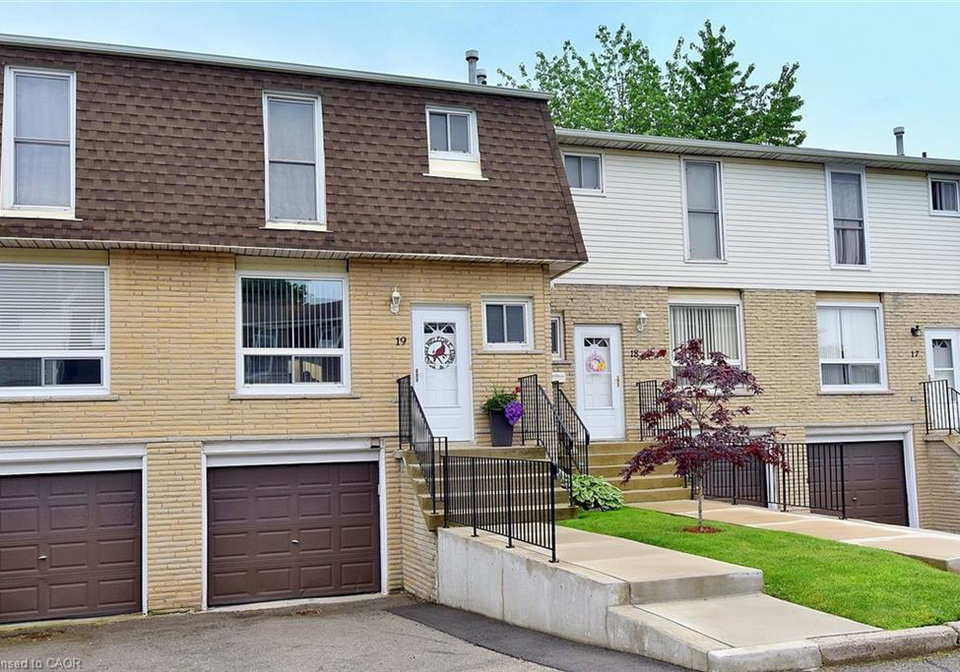 1338-upper-gage-avenue-hamilton-ontario-40838619