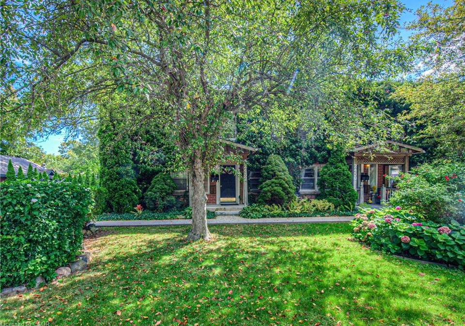2432-first-street-burlington-ontario-40838620