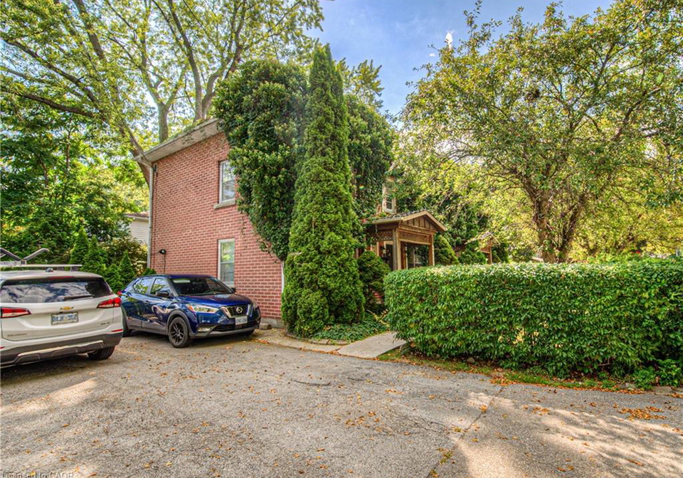 2432-first-street-burlington-ontario-40838620