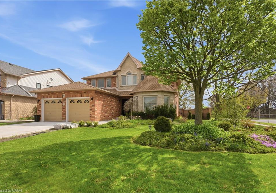 183-daniels-street-ancaster-ontario-40838624