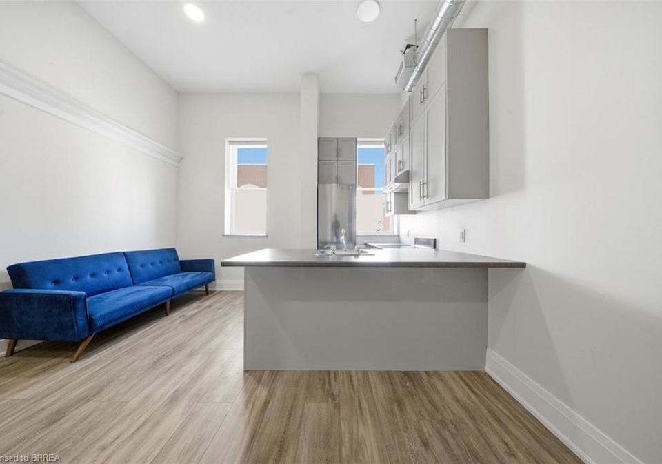 11-queen-street-brantford-ontario-40838636