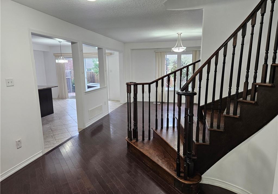 19-fireside-drive-breslau-ontario-40838669
