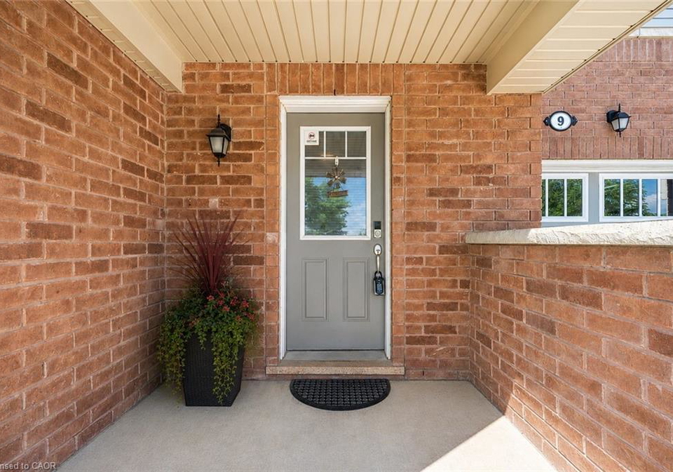 9-outlook-terrace-kitchener-ontario-40838670