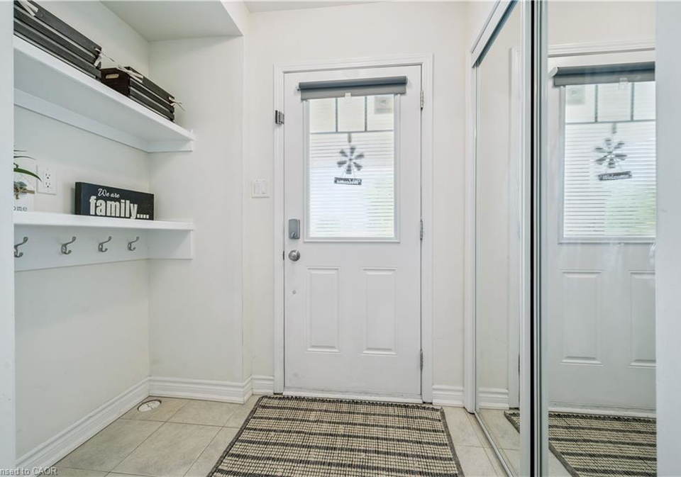 9-outlook-terrace-kitchener-ontario-40838670