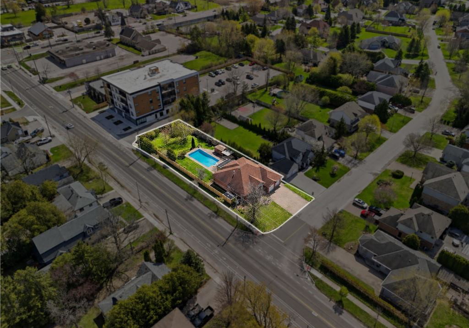 10-prince-of-wales-gate-london-ontario-40838674