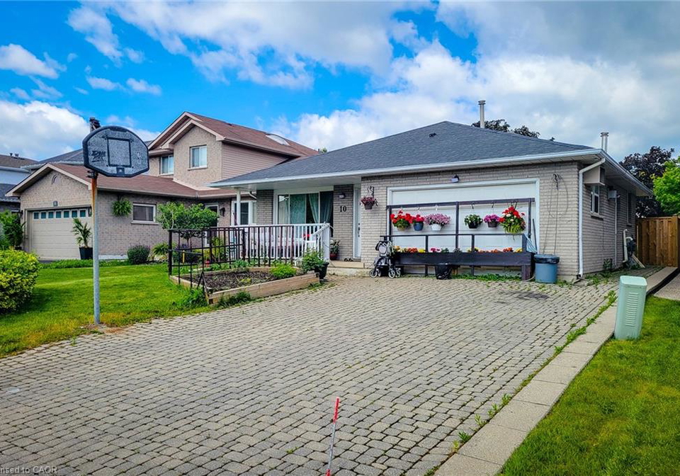 10-lancer-court-hamilton-ontario-40838711