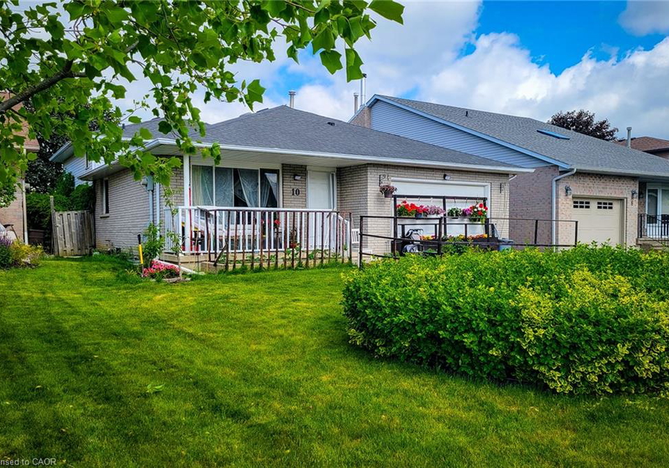 10-lancer-court-hamilton-ontario-40838711