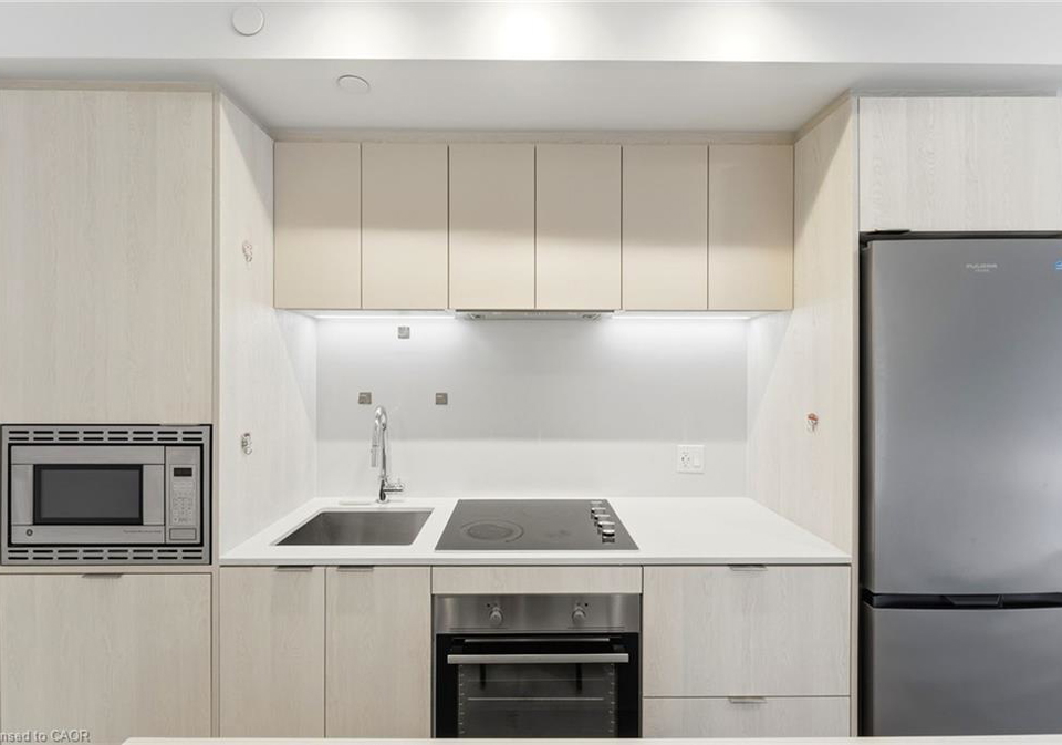 1-jarvis-street-hamilton-ontario-40838716