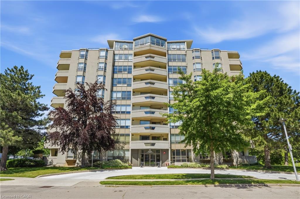 8-village-green-boulevard-stoney-creek-ontario-40838723