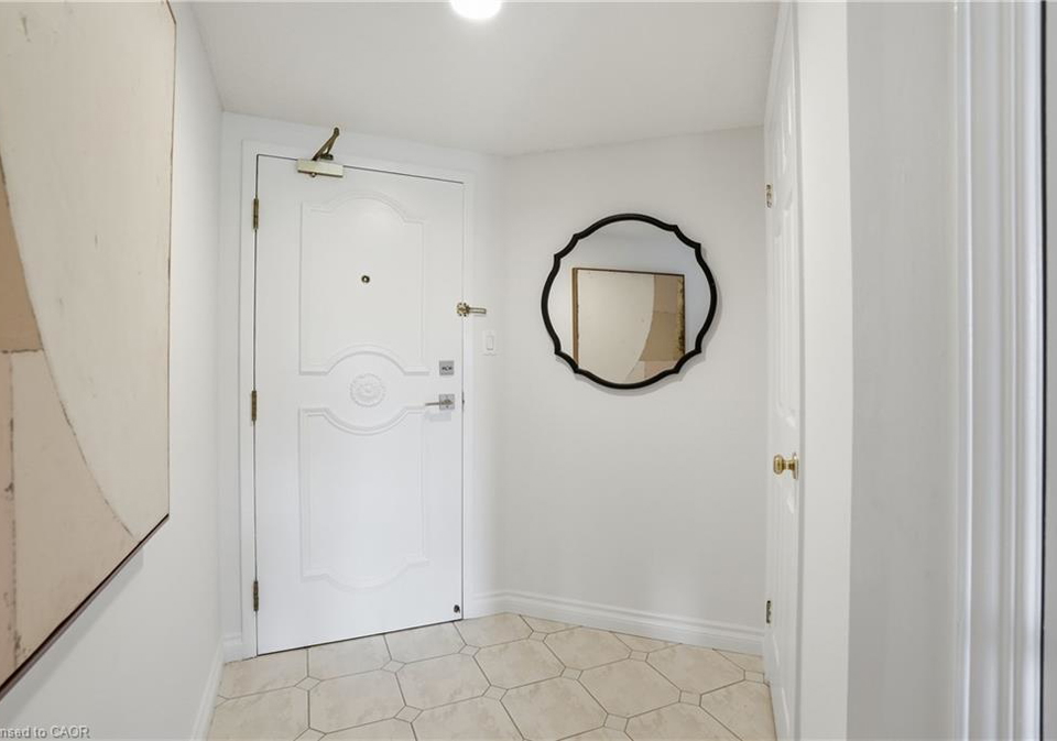 8-village-green-boulevard-stoney-creek-ontario-40838723