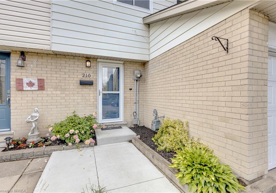 210-golden-orchard-drive-hamilton-ontario-40838751