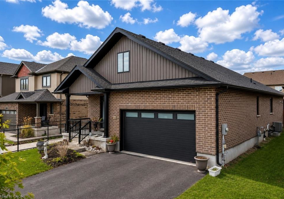 86-woodberry-crescent-elmira-ontario-40838759