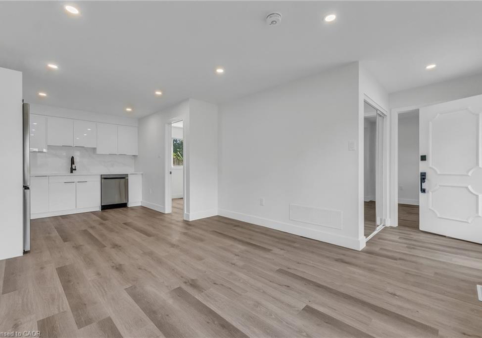 113-green-road-hamilton-ontario-40838812