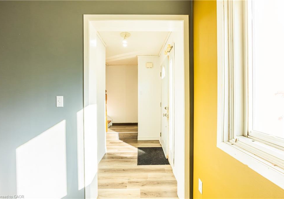 121-university-avenue-e-waterloo-ontario-40838839