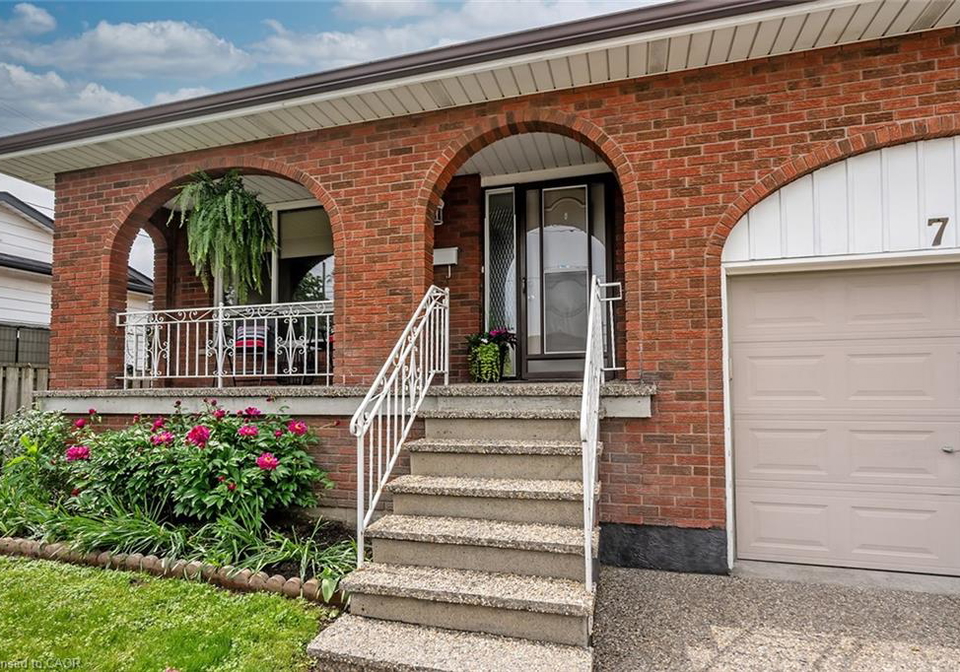 7-oakland-drive-hamilton-ontario-40838840