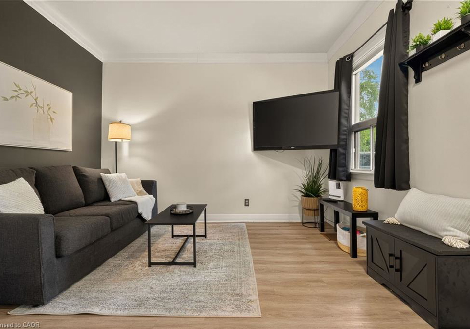 153-ferrie-street-e-hamilton-ontario-40838865