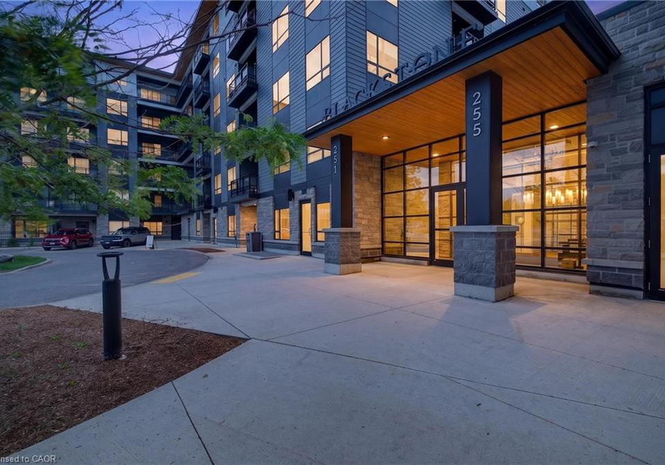 251-northfield-drive-e-waterloo-ontario-40838875