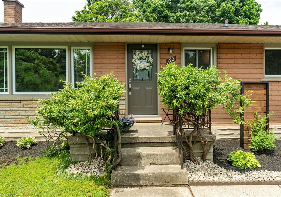62-boniface-avenue-kitchener-ontario-40838885