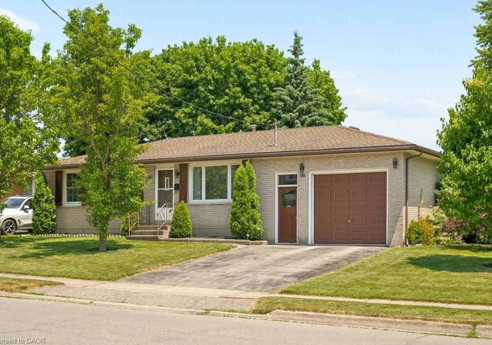 161-east-park-drive-woodstock-ontario-40838889