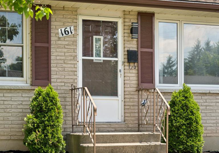 161-east-park-drive-woodstock-ontario-40838889