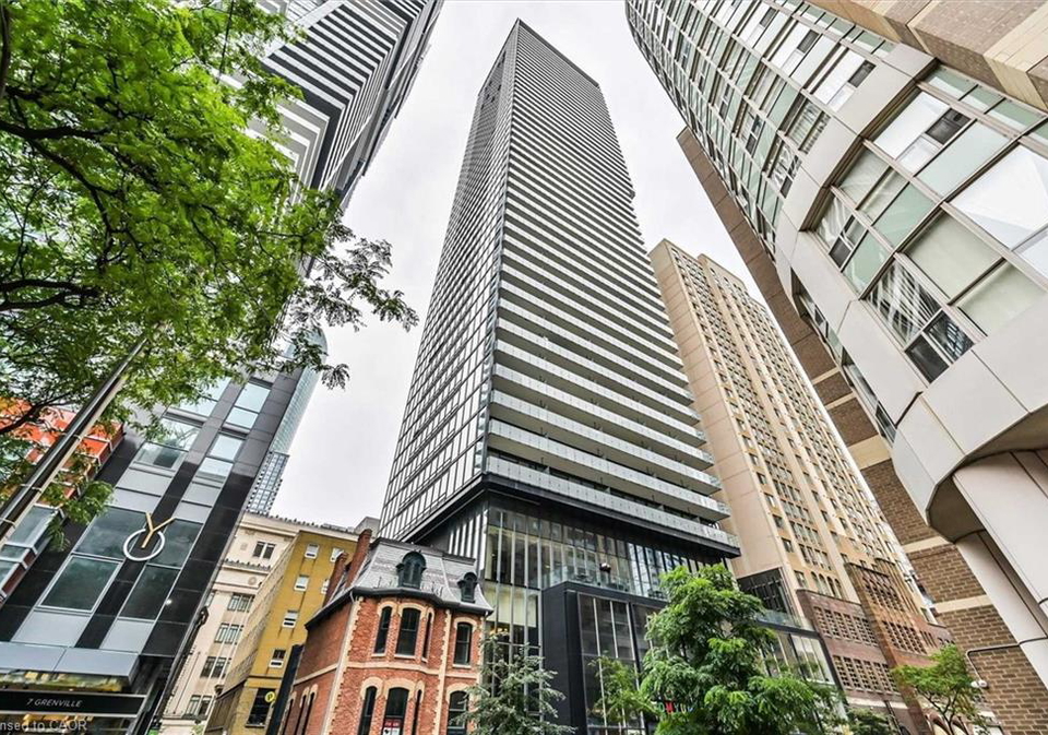 15-grenville-street-toronto-ontario-40838892