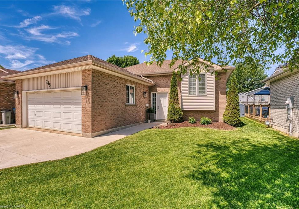 745-lavery-street-listowel-ontario-40838912