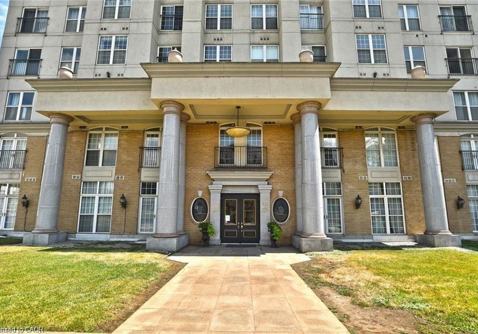 135-james-street-s-hamilton-ontario-40838917
