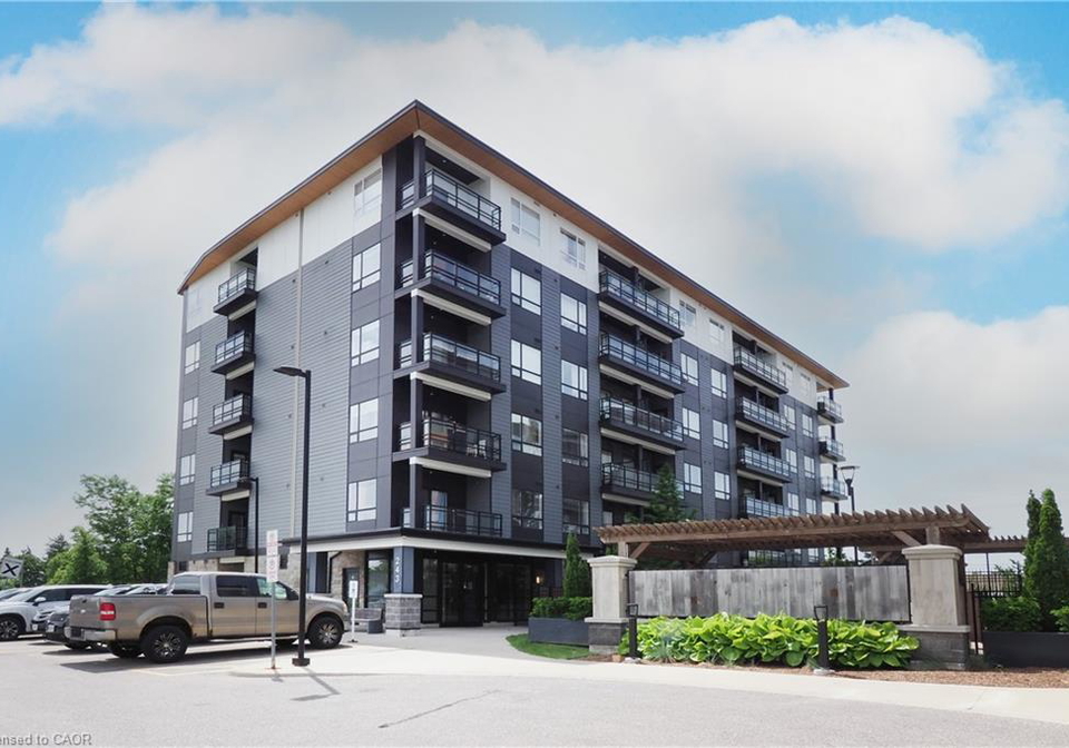 243-northfield-drive-e-waterloo-ontario-40838919
