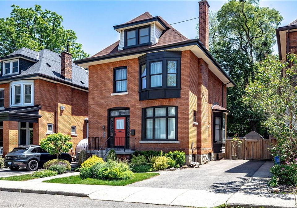 31-spruceside-avenue-hamilton-ontario-40838930