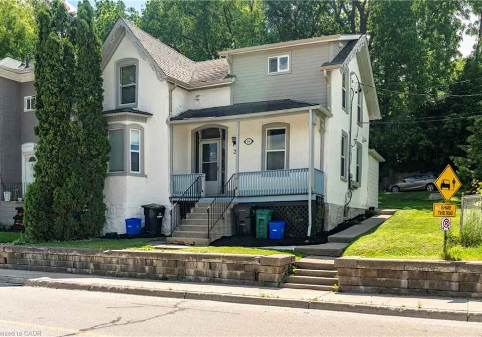 66-queen-street-w-cambridge-ontario-40838937