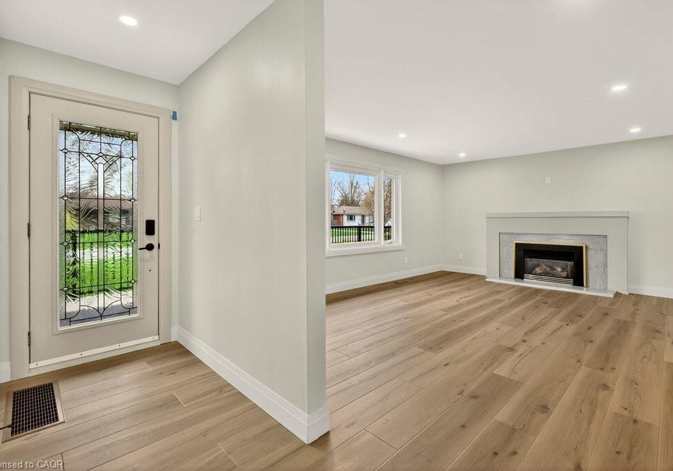 18-garden-avenue-ancaster-ontario-40838956