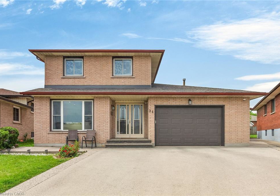 34-capri-crescent-hamilton-ontario-40838979