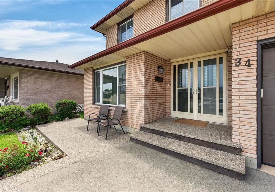 34-capri-crescent-hamilton-ontario-40838979