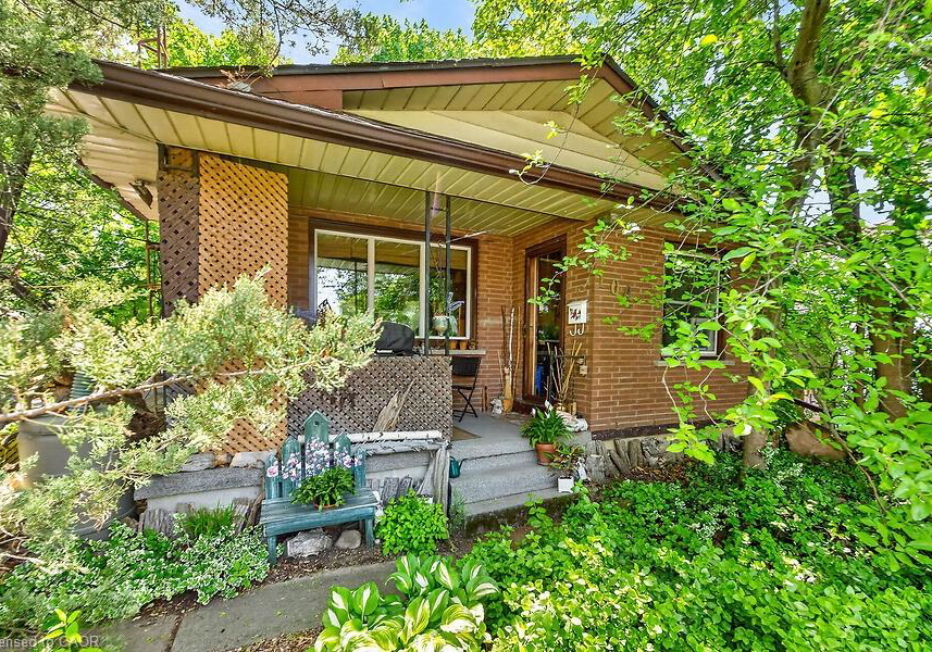 104-teal-avenue-stoney-creek-ontario-40839007