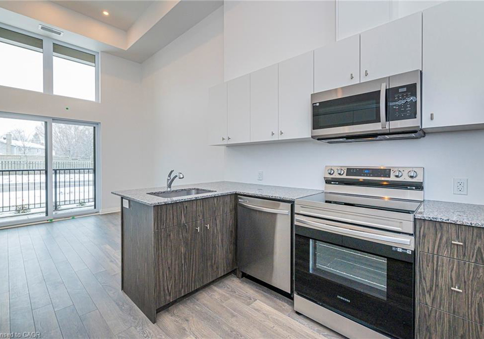 101-golden-eagle-road-waterloo-ontario-40839043