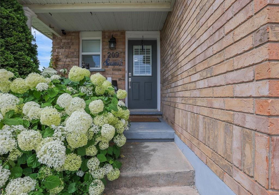 209-briarmeadow-drive-kitchener-ontario-40839074