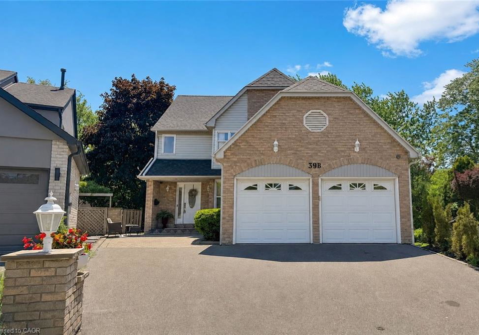 39b-newington-crescent-toronto-ontario-40839078