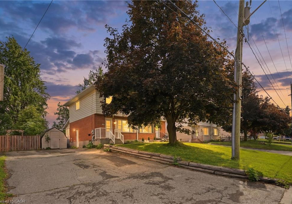 83-oriole-parkway-w-elmira-ontario-40839102