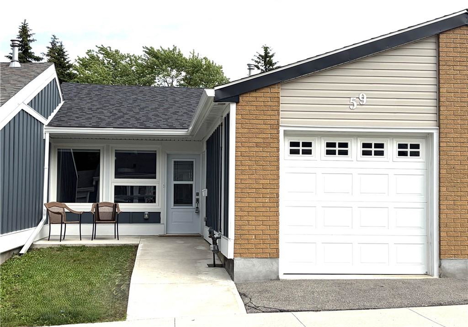 59-szollosy-circle-hamilton-ontario-40839135