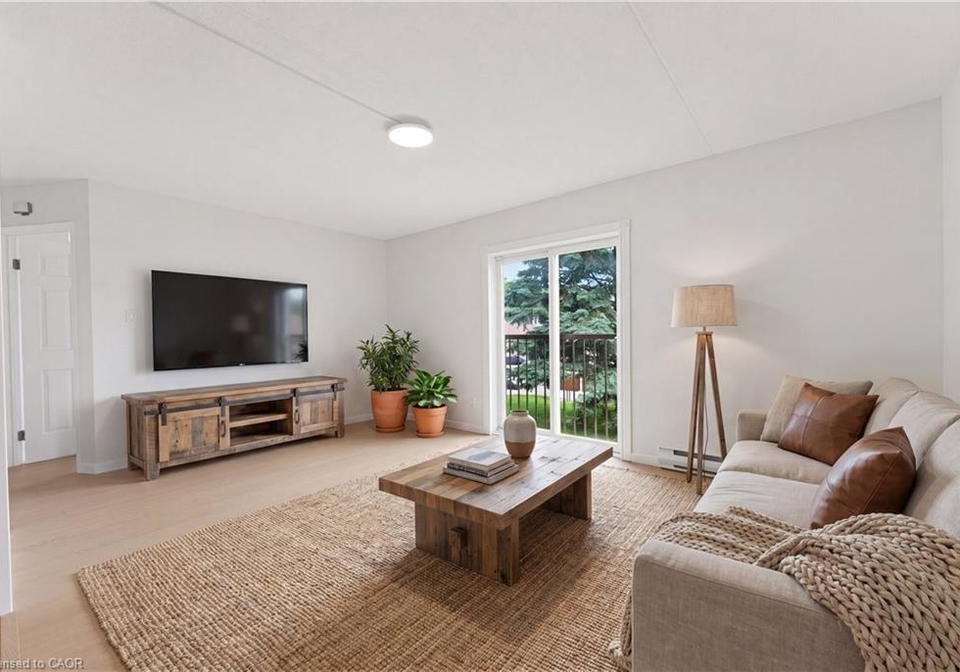 331-northlake-drive-waterloo-ontario-40839157
