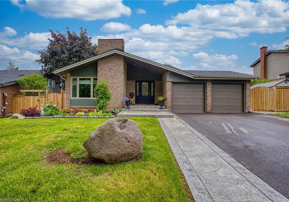 1340-monmouth-drive-burlington-ontario-40839198
