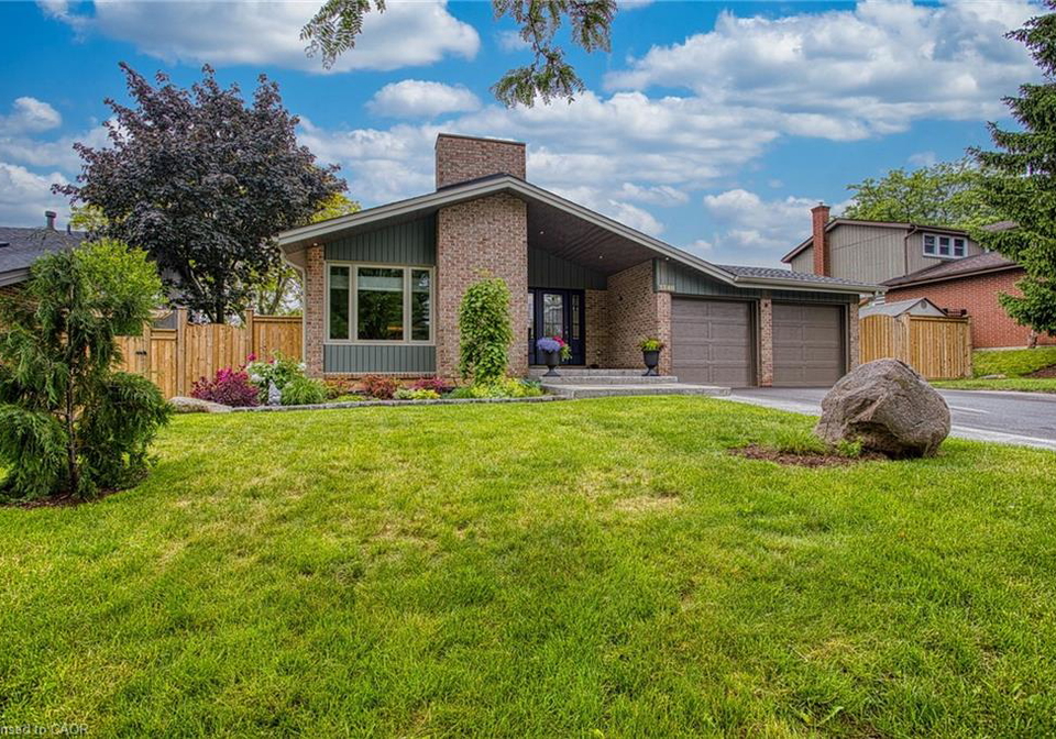 1340-monmouth-drive-burlington-ontario-40839198